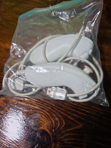 Nintendo wii controller - nintendo,
